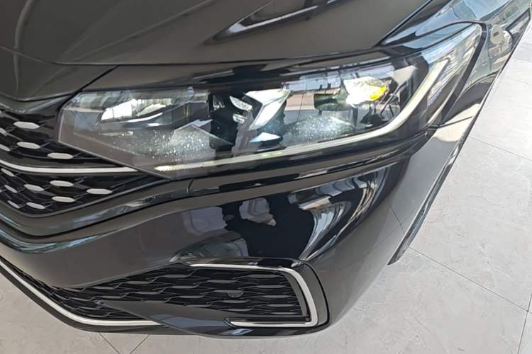 Used Volkswagen Passat 2025 Outstanding Model 330TSI Starry Elite Edition Left Front Headlight