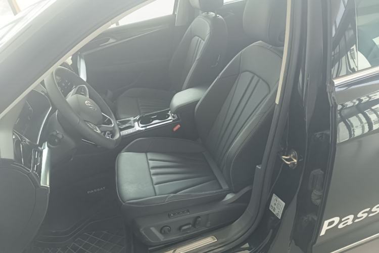 Used Volkswagen Passat 2025 Outstanding Model 380TSI Starry Dragon Glorious Edition Left Front Seat