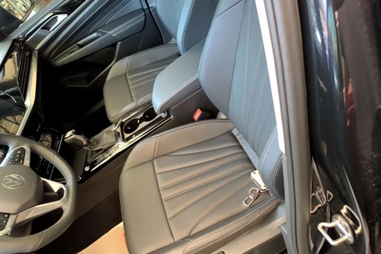 Used Volkswagen Passat 2025 Outstanding Model 380TSI Starry Dragon Edition Left Front Seat