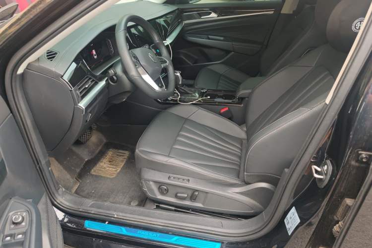 Used Volkswagen Passat 2025 Outstanding Model 380TSI Starry Dragon Edition Left Front Seat