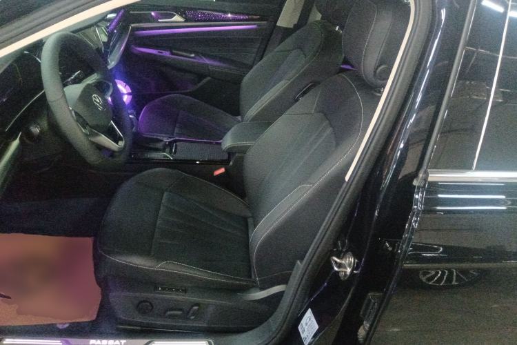 Used Volkswagen Passat 2025 Outstanding Model 380TSI Starry Dragon Glorious Edition Left Front Seat