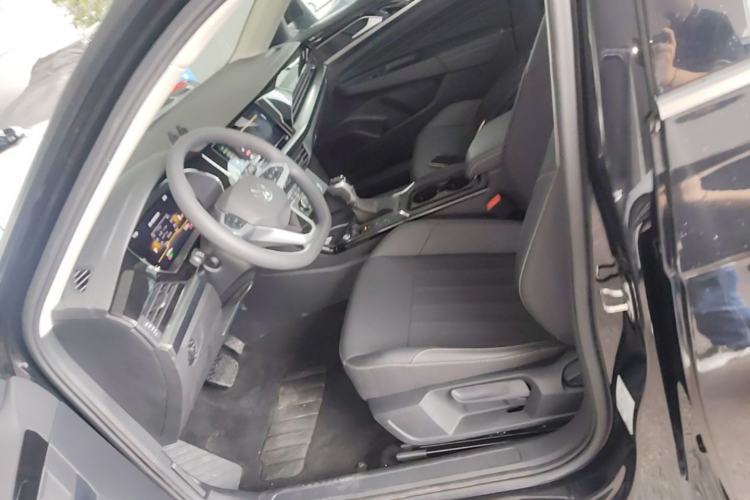 Used Volkswagen Passat 2025 Outstanding Model 280TSI Business Edition Left Front Seat
