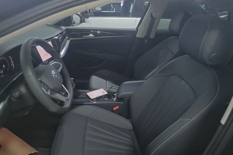 Used Volkswagen Passat 2025 Outstanding Model 330TSI Starry Elite Edition Left Front Seat