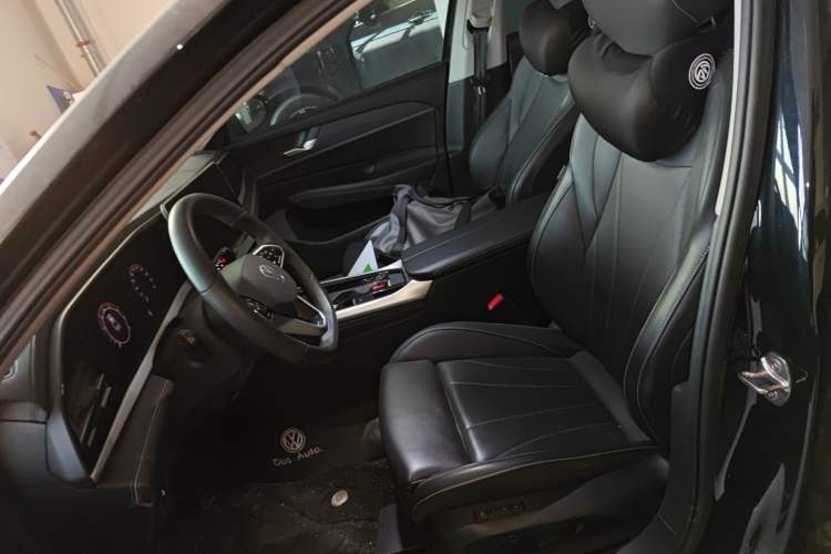 Used Volkswagen Passat 2025 Pro 380TSI Dragon Glory Edition Left Front Seat