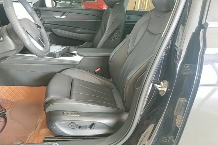 Used Volkswagen Passat 2025 Pro 380TSI Dragon Glory Edition Left Front Seat