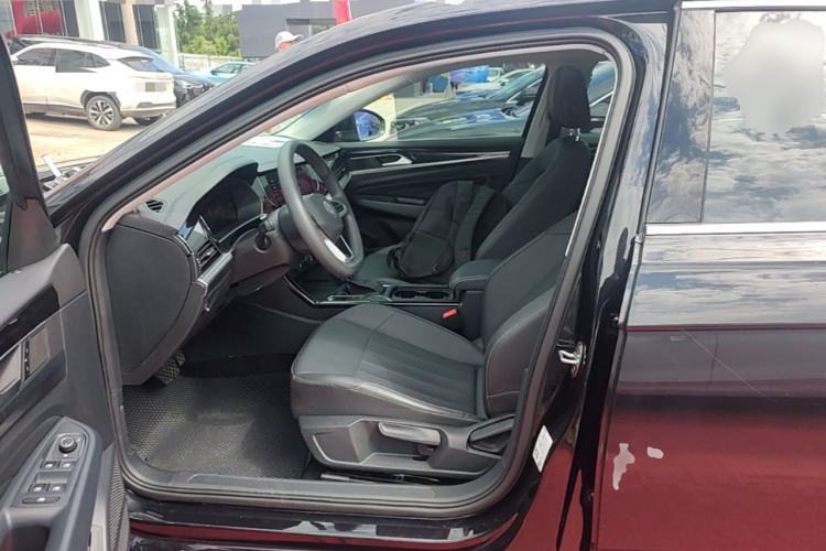 Used Volkswagen Passat 2025 Outstanding Model 280TSI Business Edition Left Front Seat