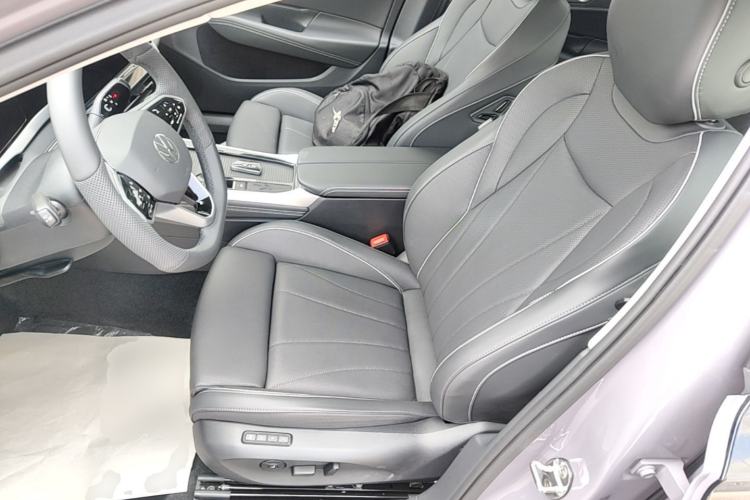 Used Volkswagen Passat 2025 Pro 380TSI Dragon Supreme Edition Left Front Seat