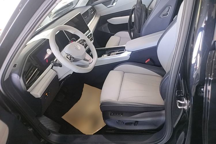 Used Volkswagen Passat 2025 Pro 380TSI Dragon Glory Edition Left Front Seat