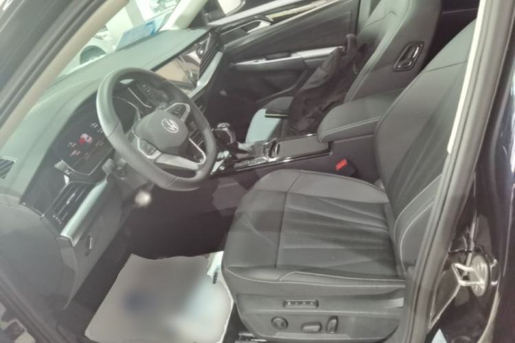Used Volkswagen Passat 2025 Premium Version 380TSI Dragon Edition Left Front Seat