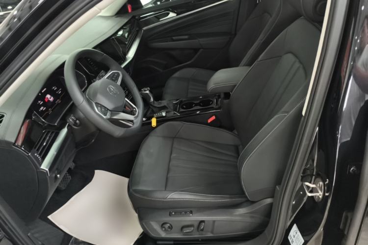 Used Volkswagen Passat 2025 Premium Version 380TSI Dragon Edition Left Front Seat