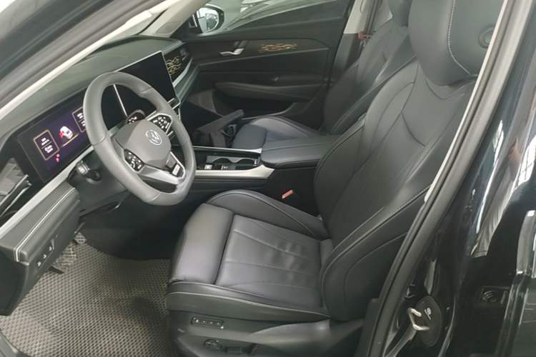 Used Volkswagen Passat 2025 Pro 380TSI Dragon Glory Edition Left Front Seat