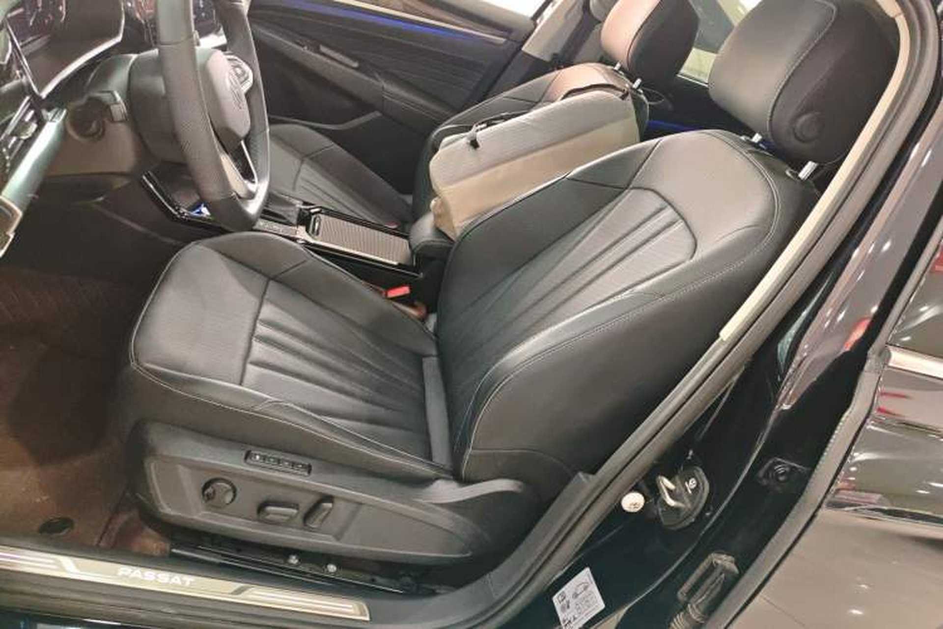 Used Volkswagen Passat 2025 Outstanding Model 380TSI Starry Dragon Glorious Edition Left Front Seat