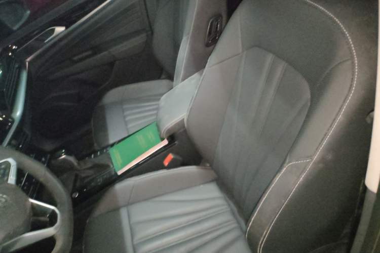 Used Volkswagen Passat 2025 Premium Version 380TSI Dragon Edition Left Front Seat
