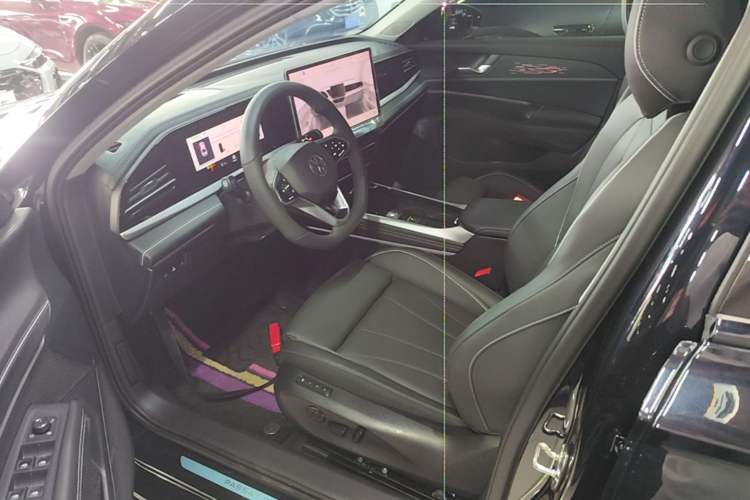 Used Volkswagen Passat 2025 Pro 380TSI Starry Dragon Edition Left Front Seat
