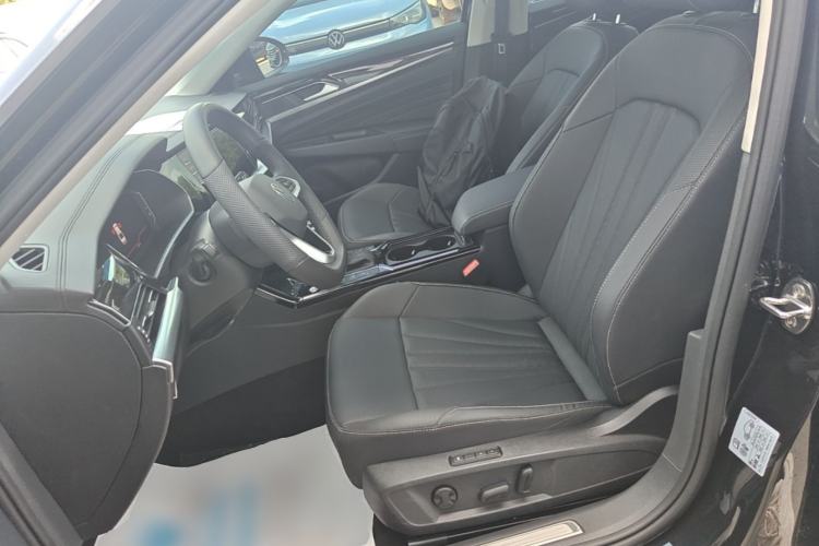 Used Volkswagen Passat 2025 Outstanding Model 380TSI Dragon Glory Edition Left Front Seat