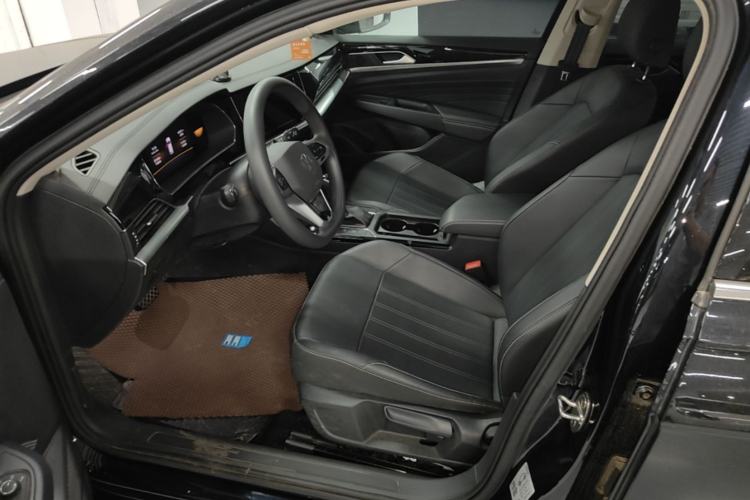 Used Volkswagen Passat 2025 Outstanding Model 280TSI Business Edition Left Front Seat