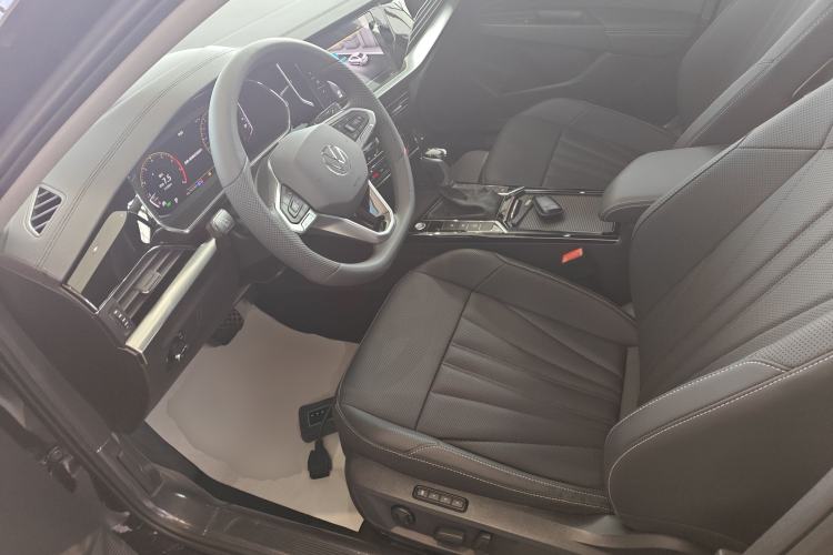 Used Volkswagen Passat 2025 Outstanding Model 380TSI Starry Dragon Edition Left Front Seat