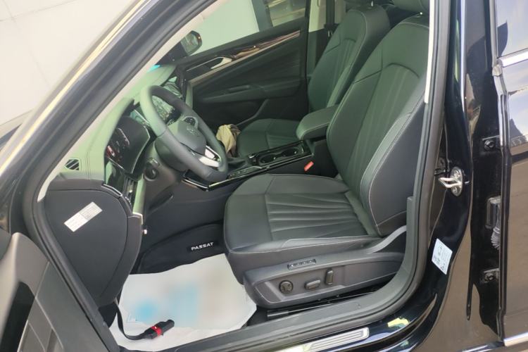 Used Volkswagen Passat 2025 Outstanding Model 380TSI Starry Dragon Edition Left Front Seat