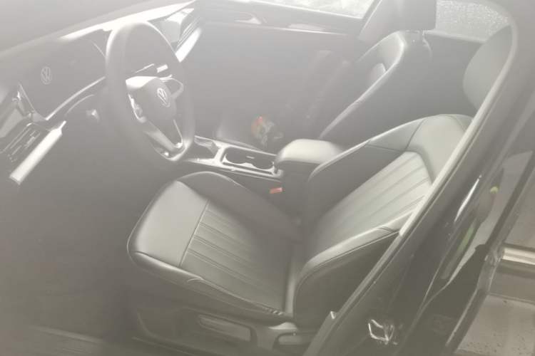 Used Volkswagen Passat 2025 Outstanding Model 280TSI Business Edition Left Front Seat