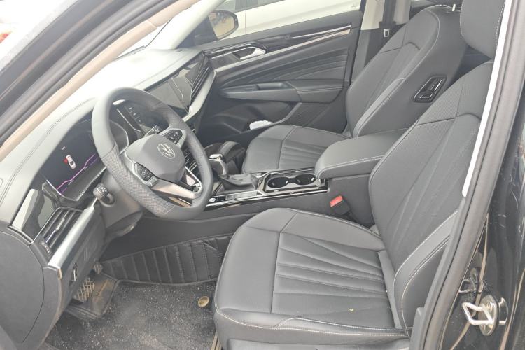 Used Volkswagen Passat 2025 Outstanding Model 380TSI Dragon Glory Edition Left Front Seat