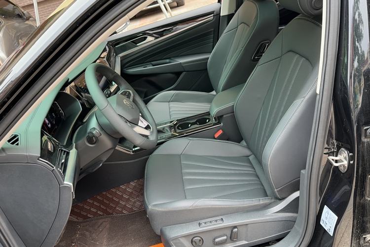 Used Volkswagen Passat 2025 Outstanding Model 380TSI Starry Dragon Edition Left Front Seat