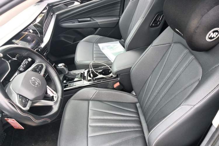 Used Volkswagen Passat 2025 Outstanding Model 330TSI Starry Elite Edition Left Front Seat