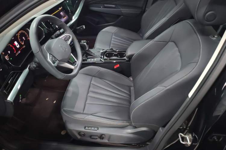 Used Volkswagen Passat 2025 Outstanding Model 330TSI Starry Elite Edition Left Front Seat