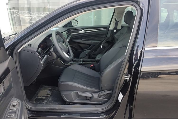 Used Volkswagen Passat 2025 Outstanding Model 280TSI Business Edition Left Front Seat