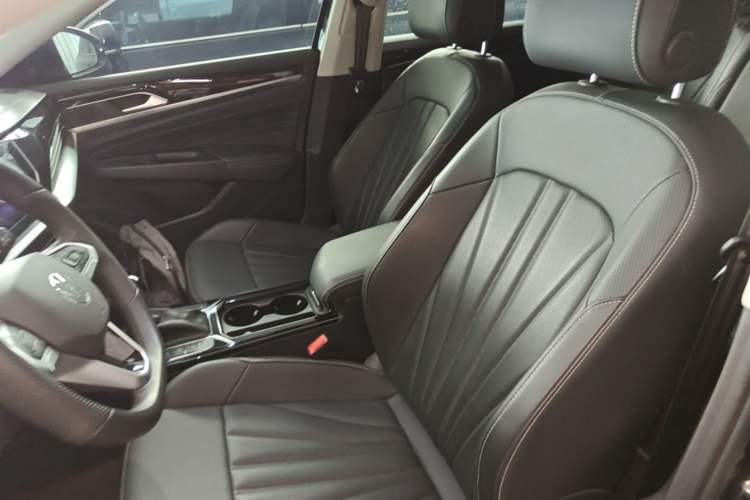 Used Volkswagen Passat 2025 Outstanding Model 330TSI Starry Elite Edition Left Front Seat