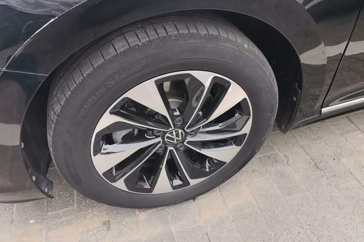 Used Volkswagen Passat 2025 Outstanding Model 280TSI Business Edition Left Front Wheel Hub