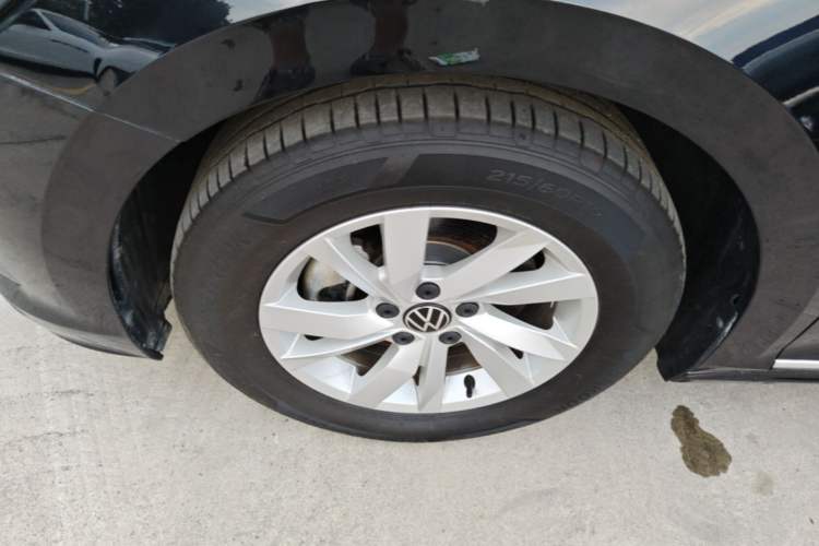 Used Volkswagen Passat 2025 Outstanding Model 280TSI Business Edition Left Front Wheel Hub