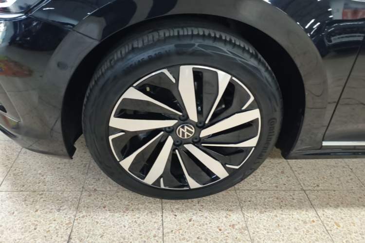 Used Volkswagen Passat 2025 Outstanding Model 380TSI Dragon Glory Edition Left Front Wheel Hub