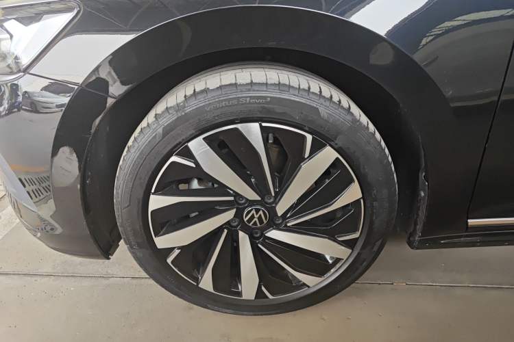 Used Volkswagen Passat 2025 Premium Version 380TSI Dragon Edition Left Front Wheel Hub