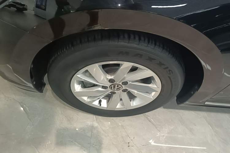 Used Volkswagen Passat 2025 Outstanding Model 280TSI Business Edition Left Front Wheel Hub