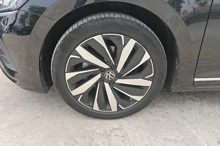 Used Volkswagen Passat 2025 Premium Version 380TSI Dragon Edition Left Front Wheel Hub