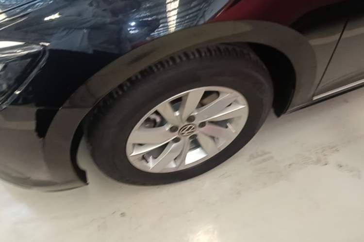 Used Volkswagen Passat 2025 Outstanding Model 280TSI Business Edition Left Front Wheel Hub