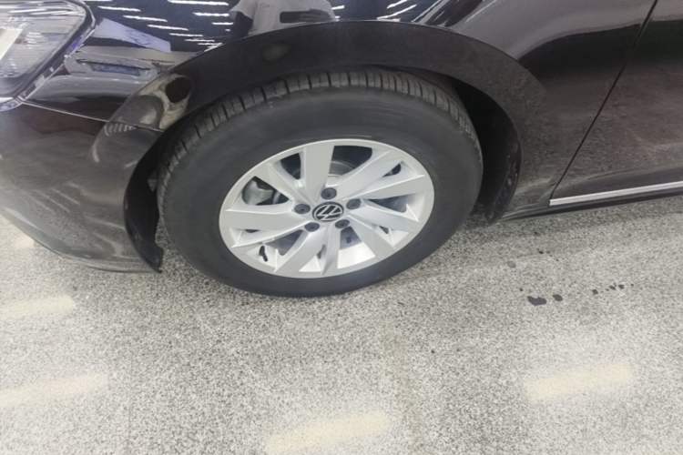Used Volkswagen Passat 2025 Outstanding Model 280TSI Business Edition Left Front Wheel Hub