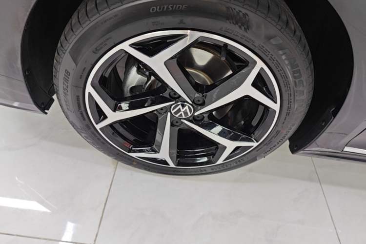 Used Volkswagen Passat 2025 Outstanding Model 380TSI Starry Dragon Edition Left Front Wheel Hub