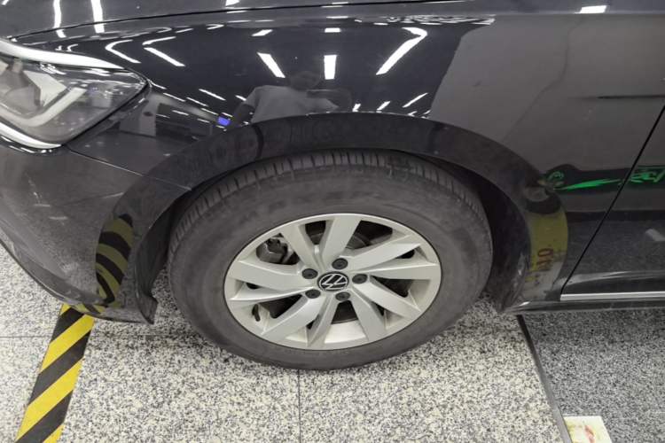 Used Volkswagen Passat 2025 Outstanding Model 280TSI Business Edition Left Front Wheel Hub
