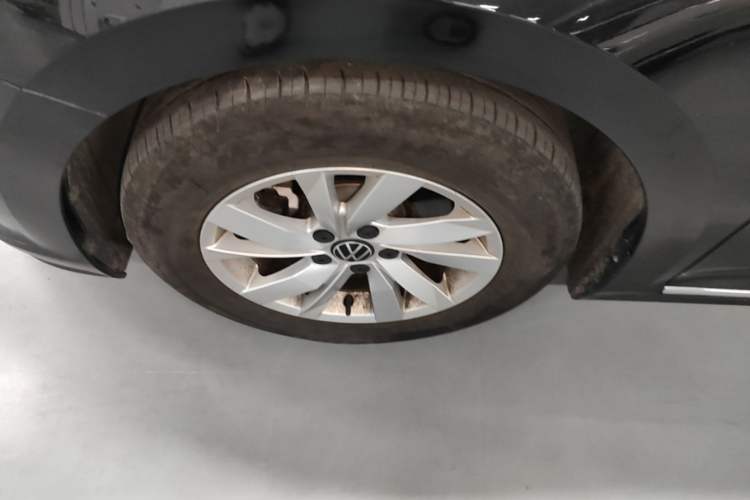 Used Volkswagen Passat 2025 Outstanding Model 280TSI Business Edition Left Front Wheel Hub