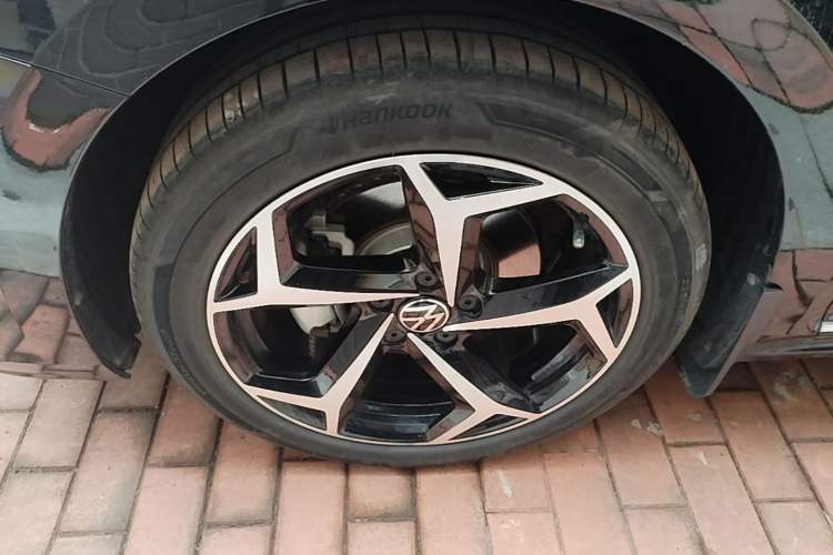 Used Volkswagen Passat 2025 Outstanding Model 380TSI Starry Dragon Edition Left Front Wheel Hub
