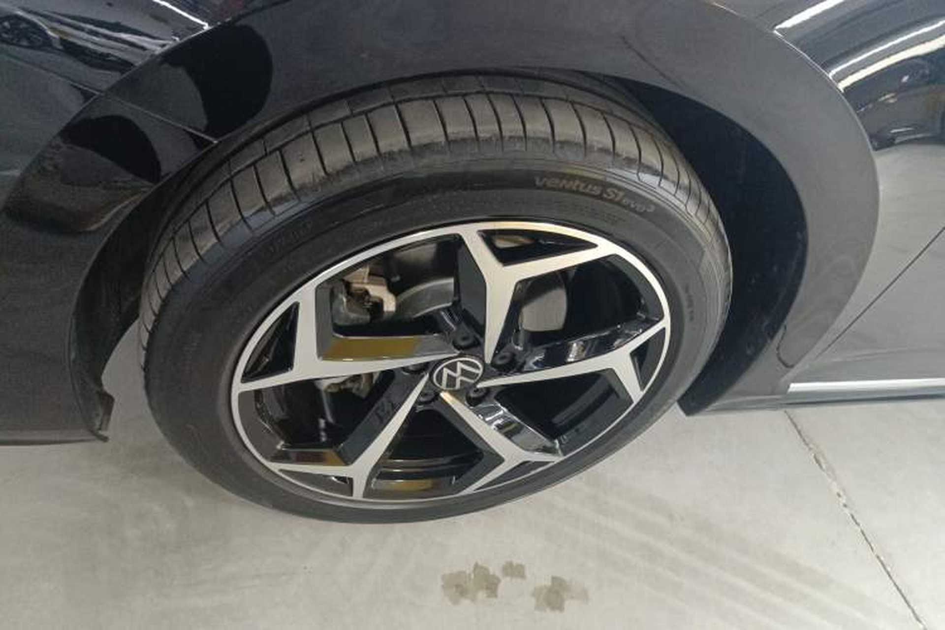 Used Volkswagen Passat 2025 Outstanding Model 380TSI Starry Dragon Edition Left Front Wheel Hub