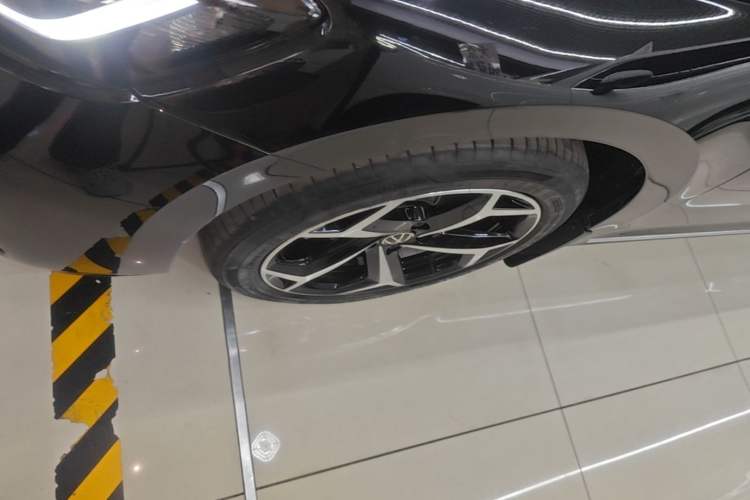 Used Volkswagen Passat 2025 Outstanding Model 380TSI Starry Dragon Edition Left Front Wheel Hub