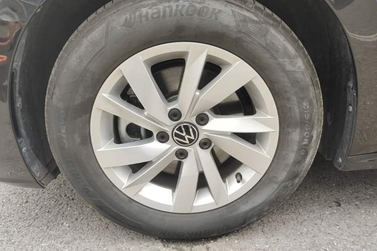 Used Volkswagen Passat 2025 Outstanding Model 280TSI Business Edition Left Front Wheel Hub