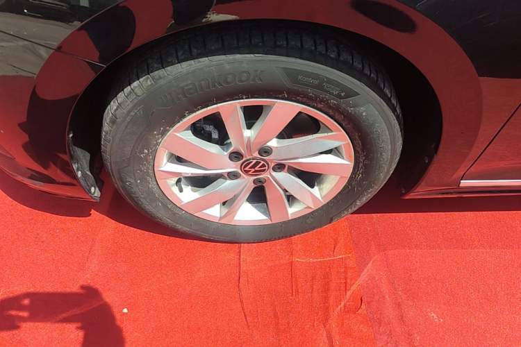 Used Volkswagen Passat 2025 Outstanding Model 280TSI Business Edition Left Front Wheel Hub