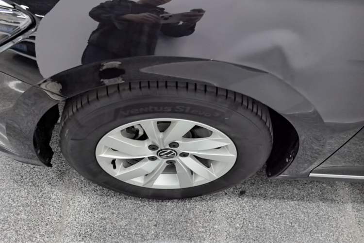 Used Volkswagen Passat 2025 Outstanding Model 280TSI Business Edition Left Front Wheel Hub