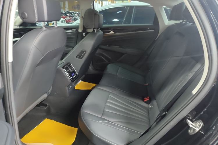 Used Volkswagen Passat 2025 Outstanding Model 380TSI Starry Dragon Edition Left Rear Seat