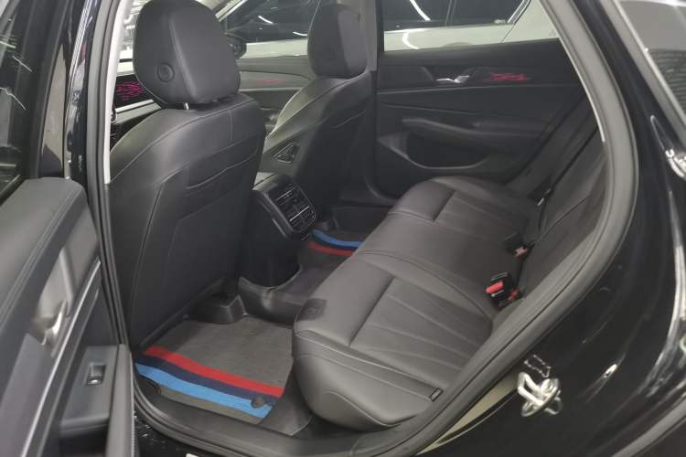 Used Volkswagen Passat 2025 Pro 380TSI Dragon Glory Edition Left Rear Seat
