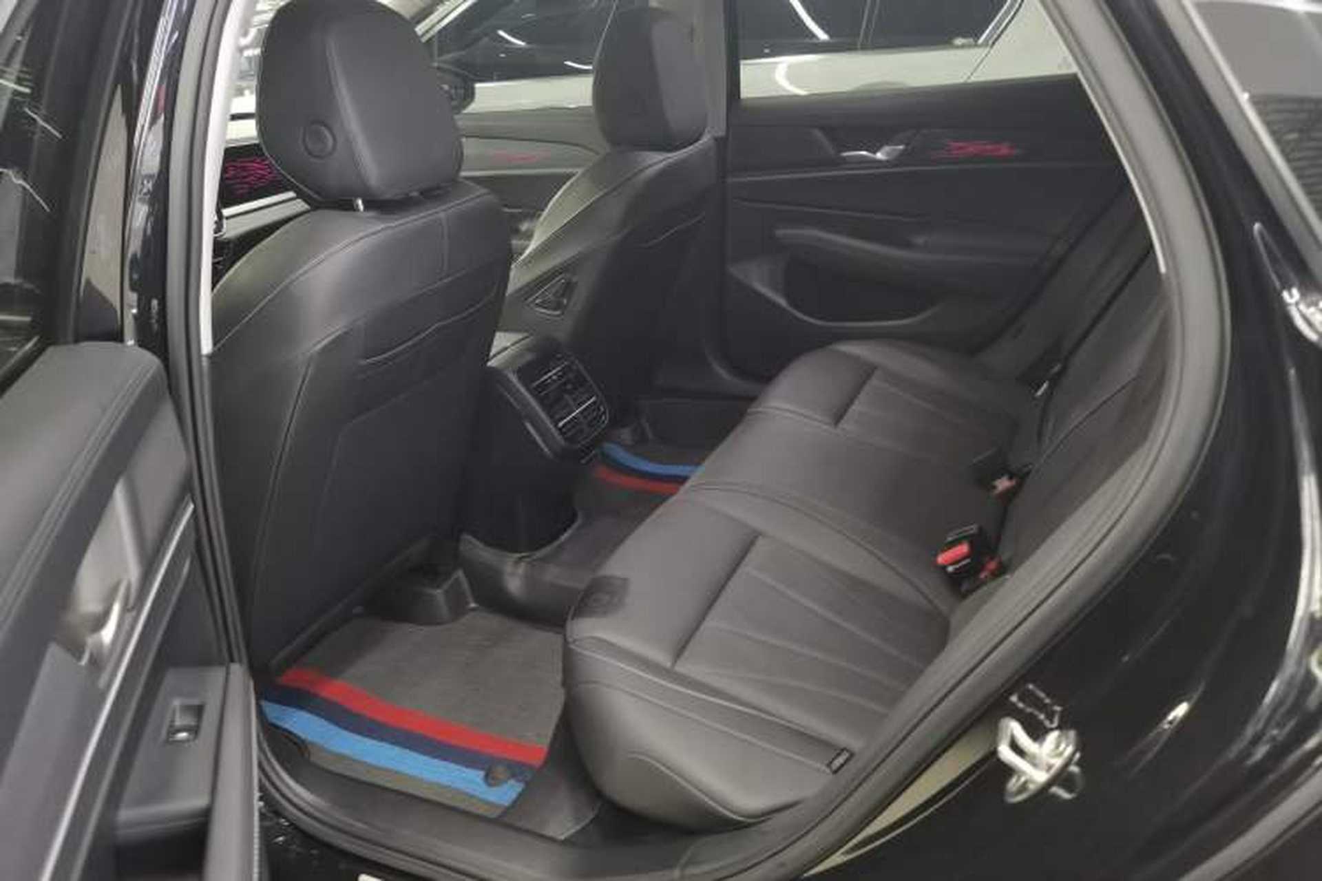 Used Volkswagen Passat 2025 Pro 380TSI Dragon Glory Edition Left Rear Seat