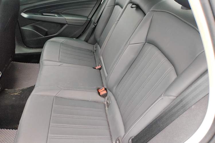 Used Volkswagen Passat 2025 Outstanding Model 280TSI Business Edition Left Rear Seat